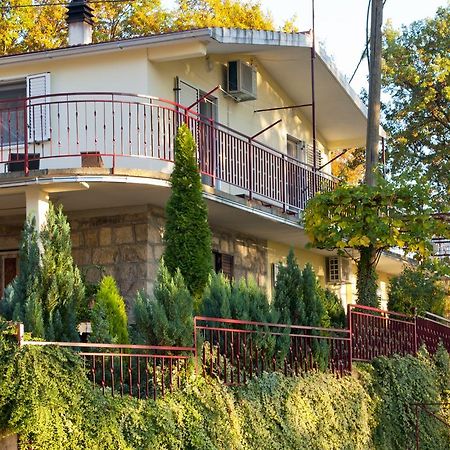 Apartments Cvitini Dvori Garjak Vrlika Εξωτερικό φωτογραφία