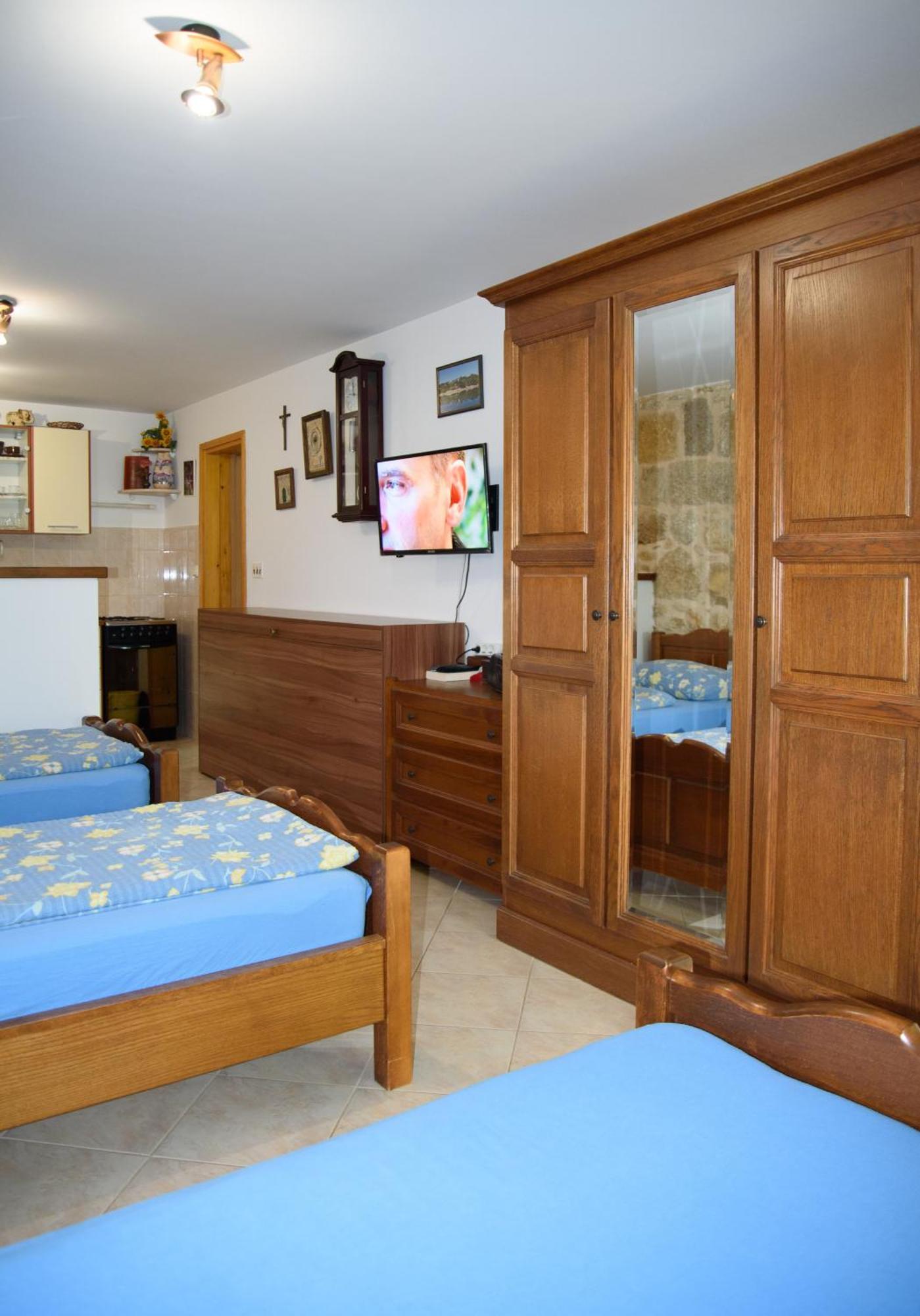 Apartments Cvitini Dvori Garjak Vrlika Εξωτερικό φωτογραφία